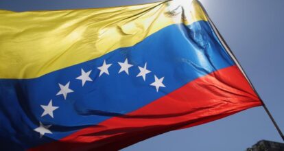 Venezuela aprueba ley que penaliza apoyo a sanciones internacionales