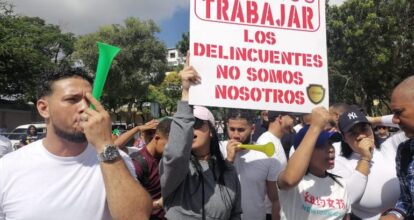 Dueños de negocios de diversión protestan frente a Interior y Policía