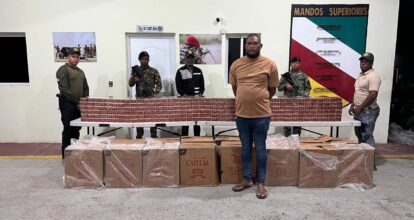 Ejército detiene contrabandista con 160 mil unidades de cigarrillos en Elías Piña