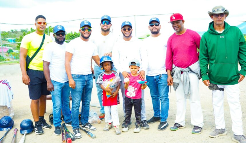 Fundación FYRE celebra Día del Deporte con entrega de útiles de béisbol y competencia de Home Rum