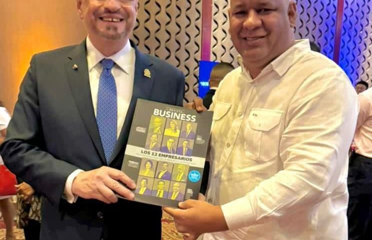 GALA Media Group presenta BUSINESS Expansión en Costa Rica junto al Presidente Rodrigo Chávez