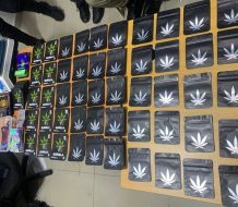 Confiscan más de 600 gramos de presunta marihuana y otras sustancias en La Romana