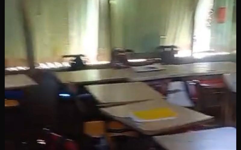 ¿Y el 4%? En precarias condiciones estudiantes reciben docencia en Mamá Tingó