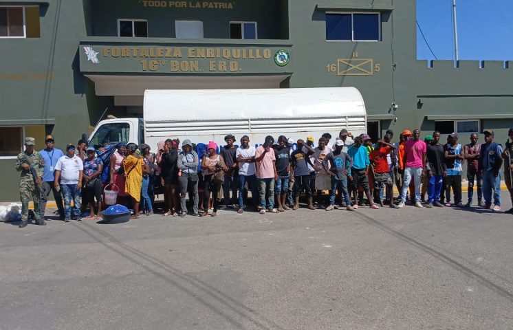 En menos de 24 horas detienen más de 206 haitianos 