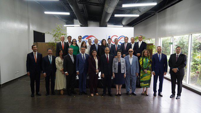 Reconocen labor de Eduardo Sanz Lovaton al frente de Aduanas 