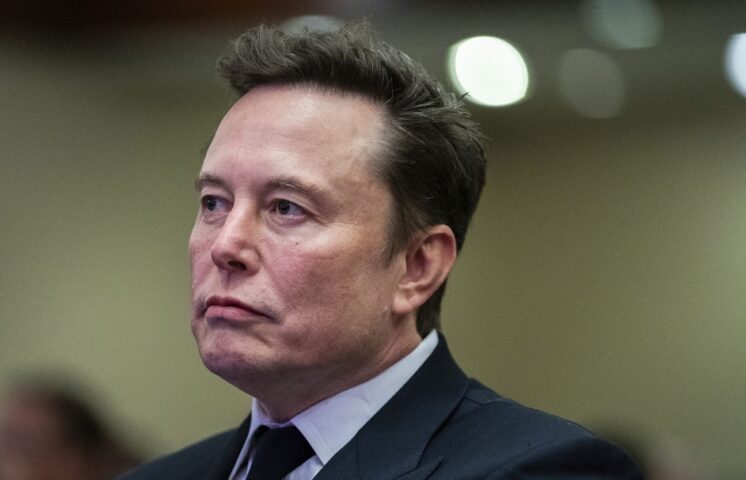 Elon Musk busca superdotados para trabajar más de 80 horas en oficina