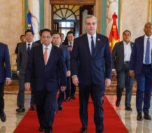 Abinader recibe al primer ministro de Vietnam Pham Minh Chinh