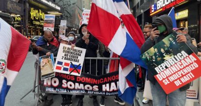 Haitianos protestan frente al Consulado Dominicano en Nueva York