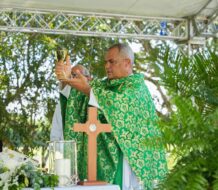 Parque del Prado realiza eucaristía en homenaje a los fieles difuntos