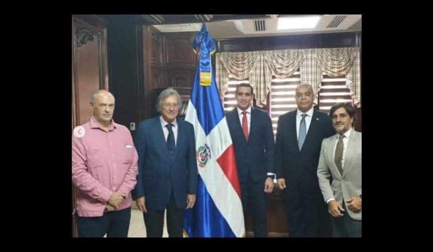 Embajada Española responde ante críticas por negar visado a dominicanos