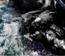 Tormenta Rafael puede convertirse en huracán mientras se aproxima a Islas Caimán y Cuba