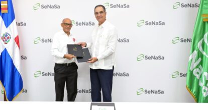 SeNaSa y la Asociación Dominicana Fe y Alegría firman acuerdo para apoyar a familias vulnerables