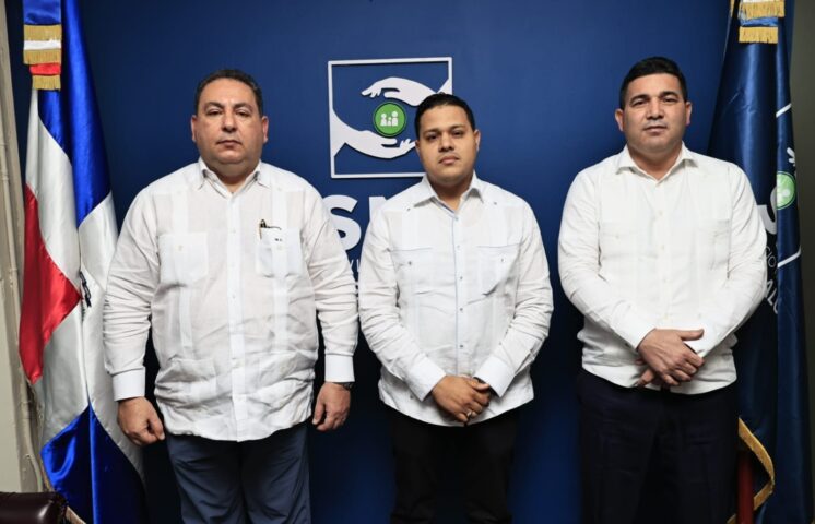 SNS juramenta nuevos directores en cuatro hospitales de la Red Pública