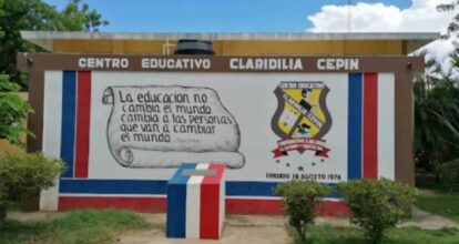 Dirigentes y simpatizantes del PRM bloquearon escuela Claridilia Cepin