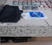 PN ocupan dos kilos de presunta cocaína y dinero en efectivo en operativo preventivo en Villa Duarte