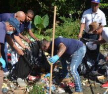 CAASD realiza jornada de limpiezas de cañadas en el GSD
