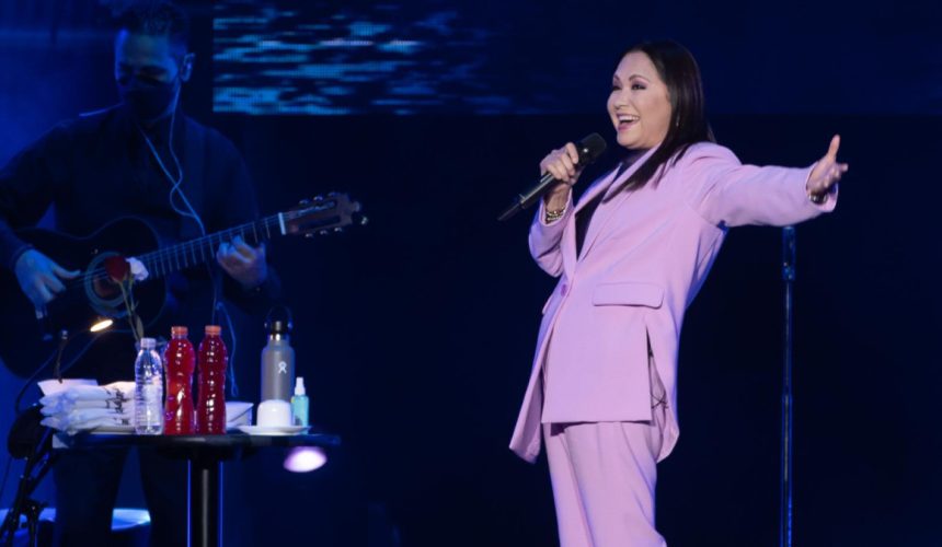Ana Gabriel finalizará su gira este viernes en el Olímpico