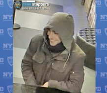 Policía de NY detiene presunto sospechoso de matar CEO de UnitedHealthcare