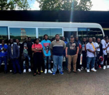 Detienen dominicano por presuntamente transportar autobus con 24 haitianos indocumentados