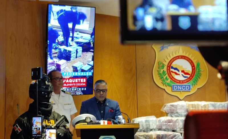 ¡Otro mas! DNCD confisca otro cargamento de presunta cocaína en Pedernales