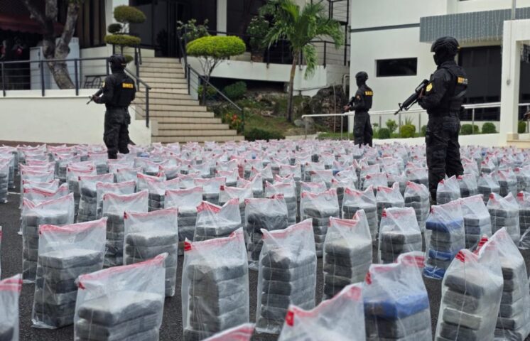 Autoridades  incautan el mayor cargamento de drogas de la historia: 9.5 toneladas en el Puerto Caucedo