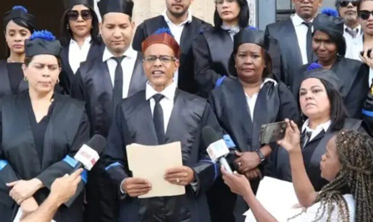 ¡Se acabó el paro! Fiscales acuerdan aumento salarial