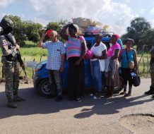 Continúa tráfico ilegal de indocumentados; Detienen 30 haitianos en Monte Cristi y San Juan