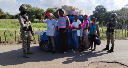 Continúa tráfico ilegal de indocumentados; Detienen 30 haitianos en Monte Cristi y San Juan