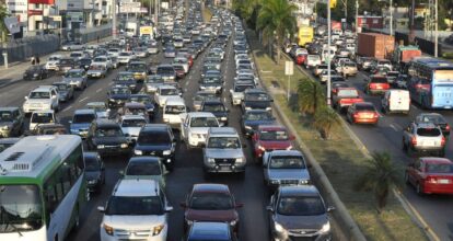 Varias avenidas de SD registran intensos tapones este sábado 