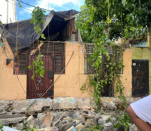 Derrumbe de una columna deja una niña fallecida y varias heridas en Villa Juana