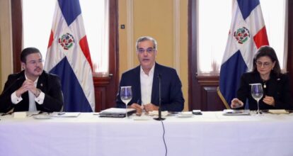 Presidente Abinader presenta Meta RD 2036; empresario lo respaldan