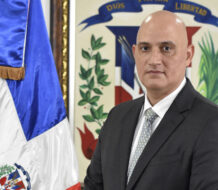 Renuncia el ministro de Economía, Pável Isa Contreras