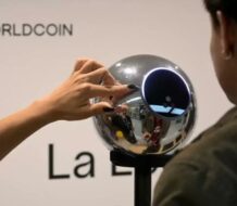  ¿Por qué Alemania exige a Worldcoin eliminar datos de iris recopilados en la Unión Europea?