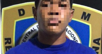 Se entrega a las autoridades presunto implicado en robo de joyería de Santiago