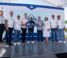 Gobierno entrega 50 casas a familia en situación de vulnerabilidad en Barahona 