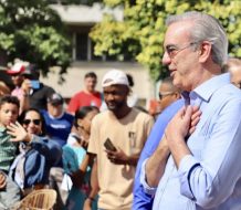 Abinader celebra la Navidad con comunitarios