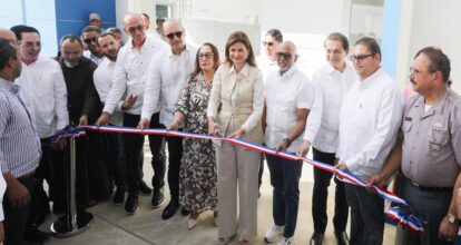 Vicepresidenta Raquel Peña inaugura  destacamento policial en Santiago