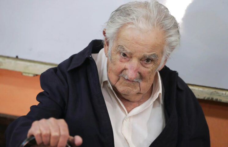 José Mujica expresidente de Uruguay será operado para colocarle un stent en el esófago