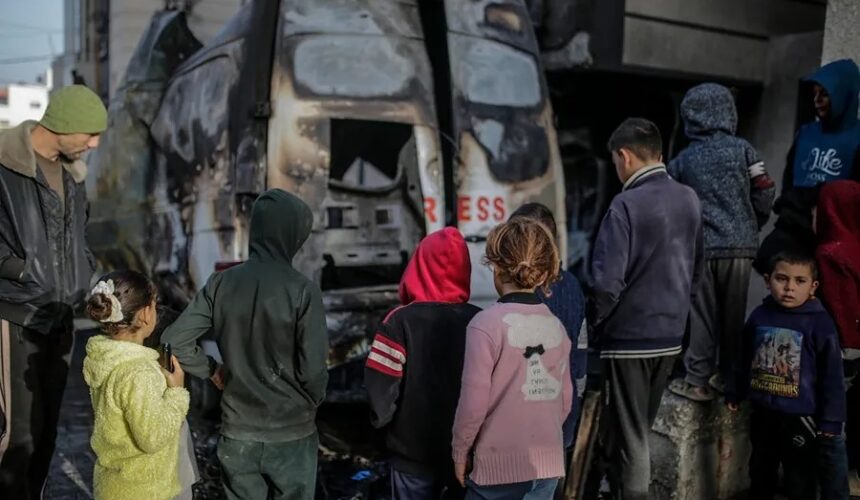 Tragedia en Gaza: Bombardeos israelíes dejan decenas de muertos, incluidos 5 periodistas 