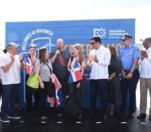 Abinader califica como histórica llegada del visitante 11 millones a RD durante el 2024