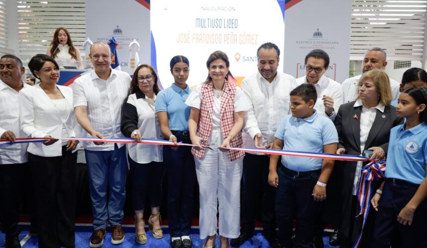 Raquel Peña inaugura polideportivo en Santiago y reafirma compromiso con el deporte escolar