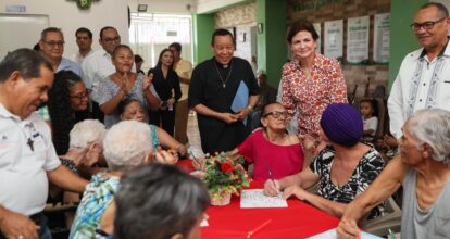 Raquel Peña supervisa distribución de más de 32 mil raciones alimenticias