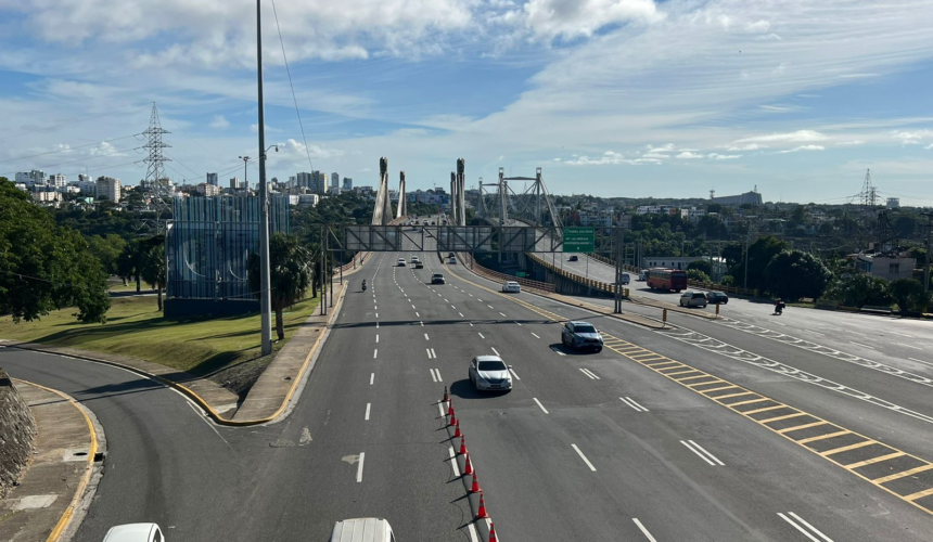 Pocos peatones y tránsito vehicular en SD después de festividades navideñas