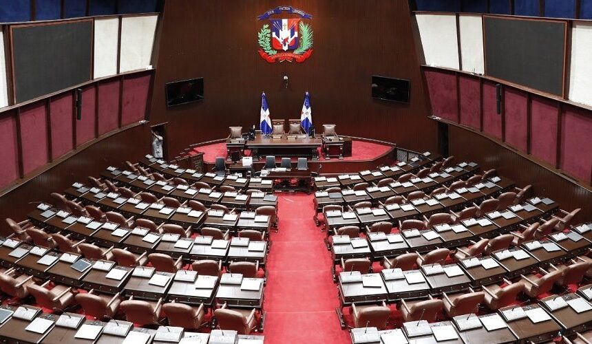 Aprueban presupuesto General del 2025; varias instituciones aumentan sus fondos 