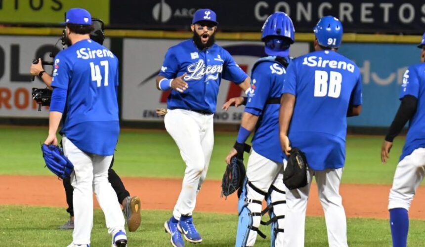 Victoria del Licey provoca un triple empate en el primer lugar