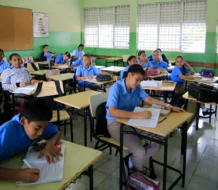 ¿Hasta cuándo se impartirán clases en escuelas por navidad?