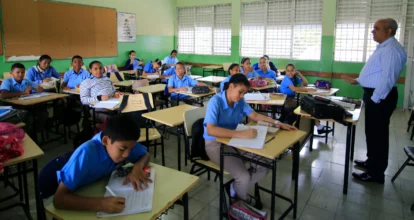 ¿Hasta cuándo se impartirán clases en escuelas por navidad?