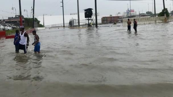 Reportan inundaciones urbanas y localidades incomunicadas por lluvias