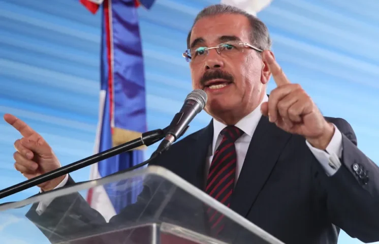 Medina manda a peledeístas a asumir su rol como tal