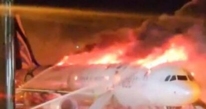 Se incendia avión en Corea del Sur; evacúan más 165 pasajeros